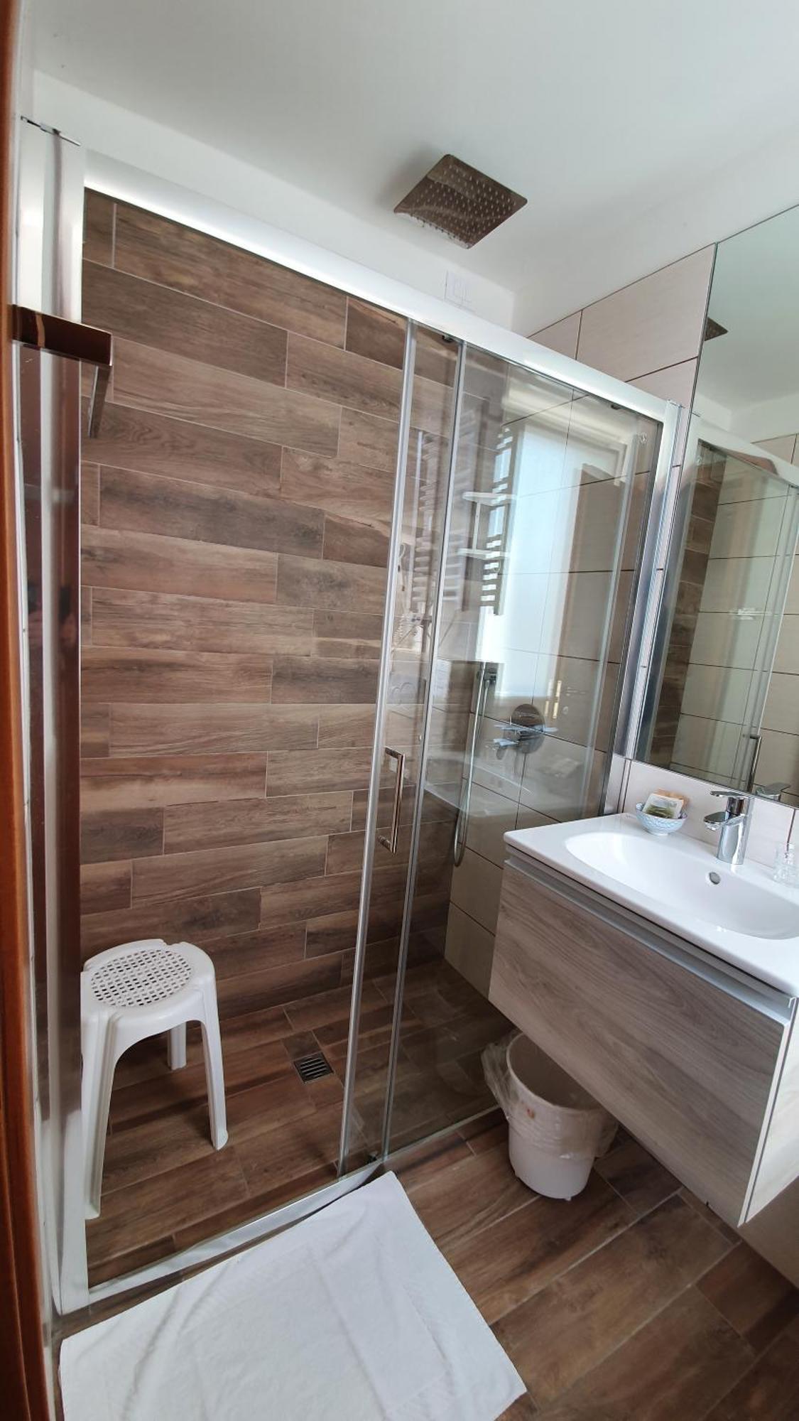 Hotel Garni Rosmari Бренцоне сул Гарда Стая снимка